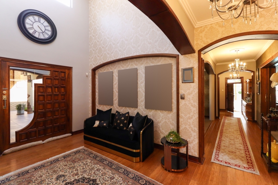 4 Bedroom Property for Sale in Heuwelsig Free State